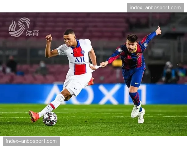 姆巴佩帽子戏法，巴黎圣日耳曼客场4-2逆转巴萨，挺进四强