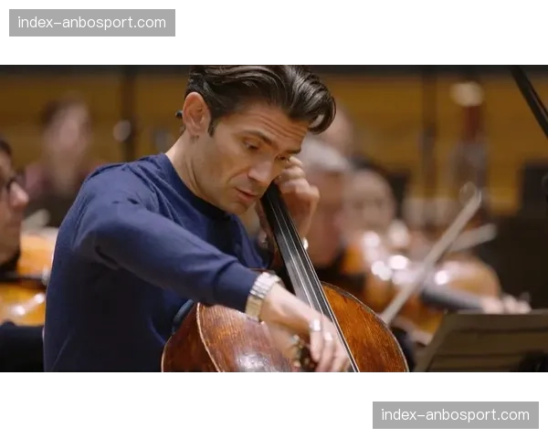 欧冠主题交响音乐会在伦敦首演,曲目包含各俱乐部队歌改编乐章 欧冠主题交响音乐会在伦敦首演,曲目包含各俱乐部队歌改编乐章