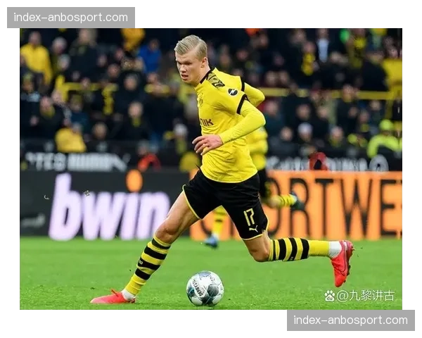 即时:哈兰德点射破门,曼城客场1-0领先西汉姆联